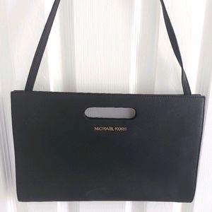 Micheal kors clutch purse